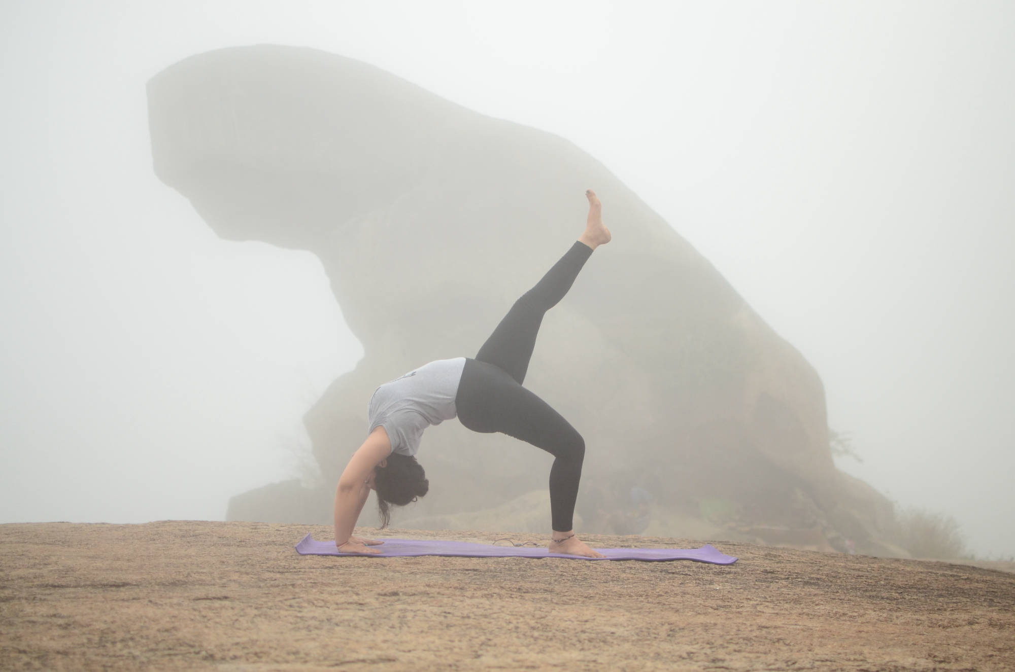 Eka pada Chakrasana